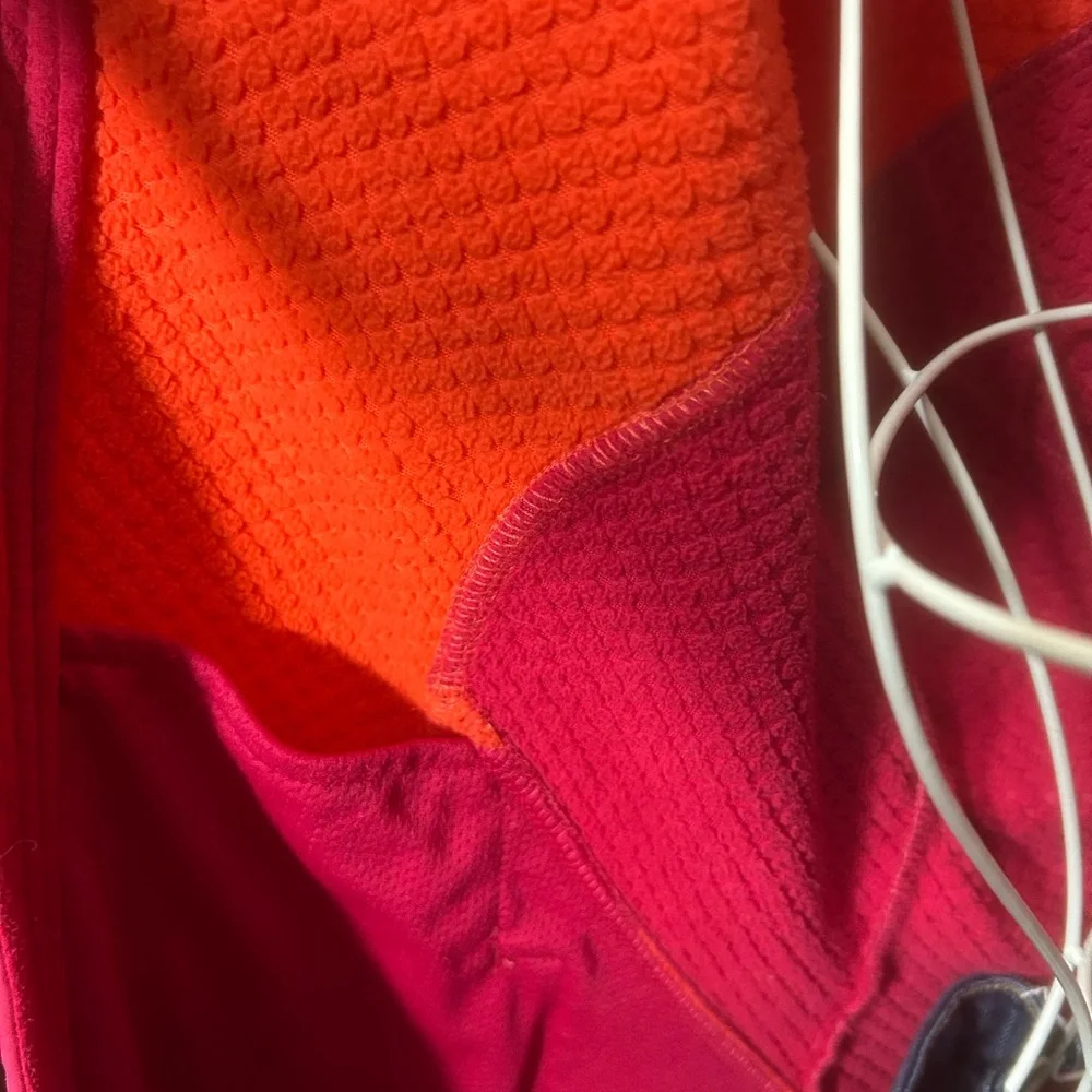The North Face Women's Vibrant Orange and Pink Spring Jacket - Picture 15 of 16